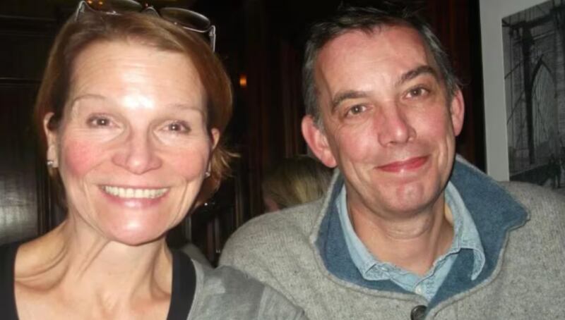 Mujer apuñaló a su exesposo tras enterarse que sacrificó a sus perros - Fuente: Foto de X