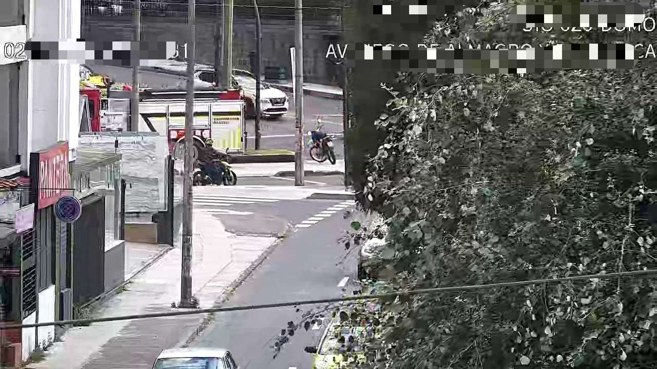 Una persona resultó herida tras siniestro de tránsito en la Av. 6 de Diciembre, norte de Quito - Fuente: Foto de ECU 911