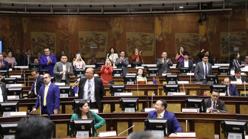 Asamblea Nacional rechaza las elecciones “fraudulentas, represivas y engañosas” en Venezuela