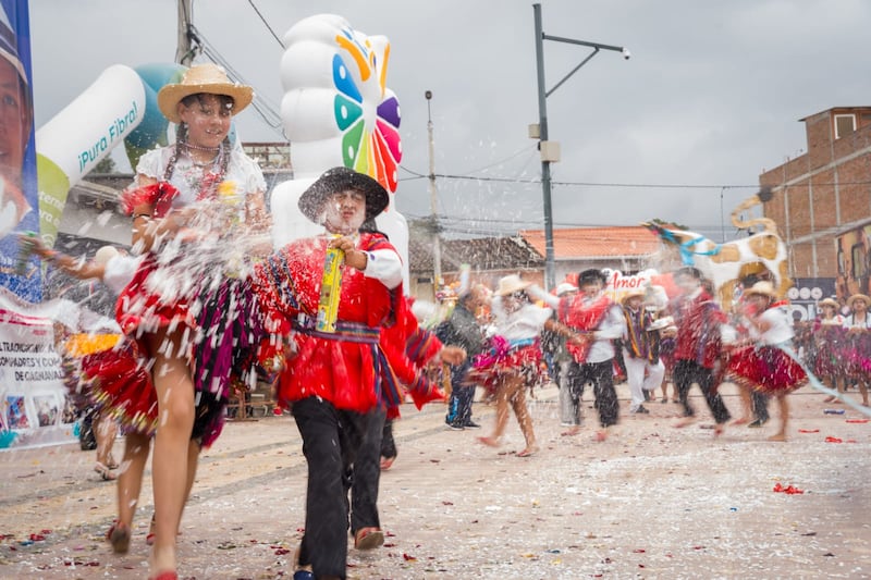 Cuenca enciende sus fiestas de Carnaval