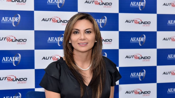 Karla Reinoso, Directora de Operaciones de la Asociación de Empresas Automotrices de Ecuador (AEADE)