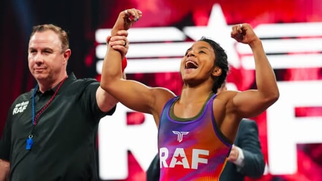 Lucía Yépez se luce en RAF 06.