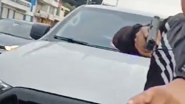 Agentes de la AMT fueron apuntados con pistolas por hombres que decían ser policías y se movilizaban en vehículo sin placas.