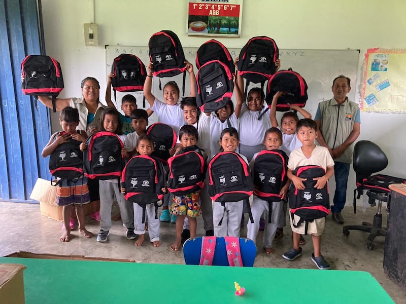 Con gran alegría los niños, niñas y maestros de la escuela de la comunidad Siekoya Remolino, recibieron la buena noticia de que ahora contarán con agua apta para el consumo humano.