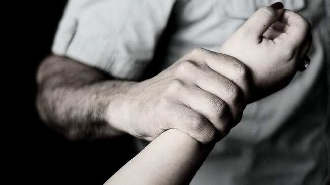 Violación de su hijastra