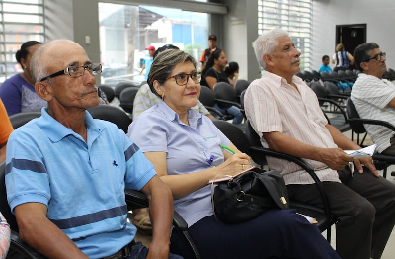 Gobierno optimiza el agendamiento de citas en el IESS y habilita 4.000 nuevos turnos diarios. Imagen referencial