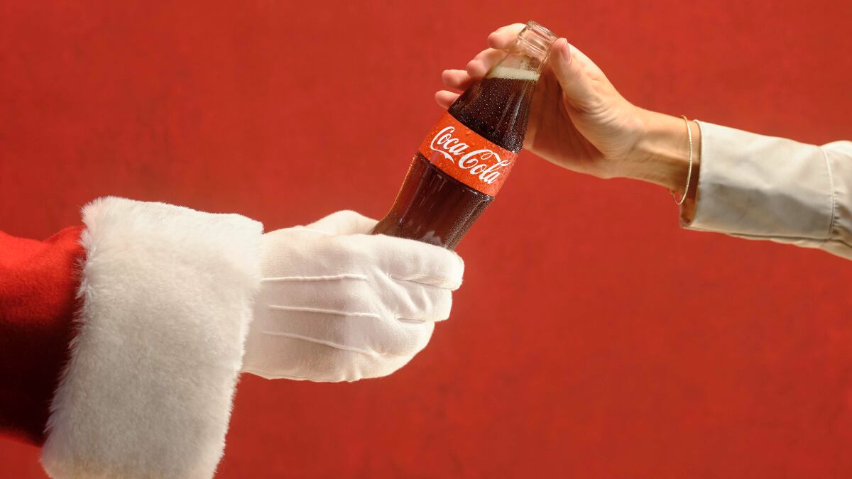 Metro Ecuador y Coca- Cola te invitan a nominar a quienes son verdaderos “Papá Noel” en la vida real.