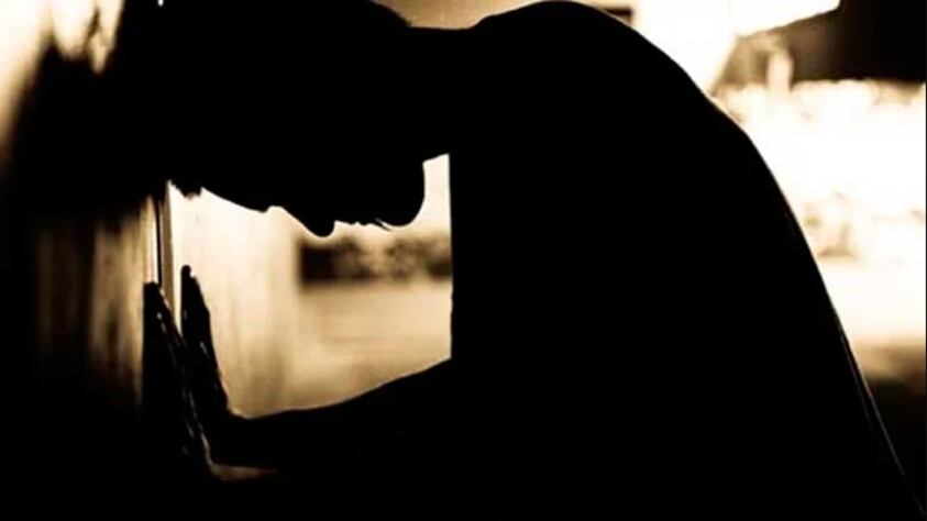 Hombre abandonó a su esposa e hijos por otra mujer y resultó estafado