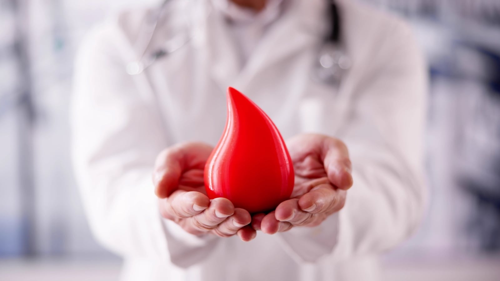 A nivel mundial, hasta tres de cada cuatro personas con hemofilia y otros trastornos de la coagulación no están diagnosticadas o no reciben atención adecuada, retrasando el acceso a tratamiento oportuno. Foto: CHICANOTICIAS.