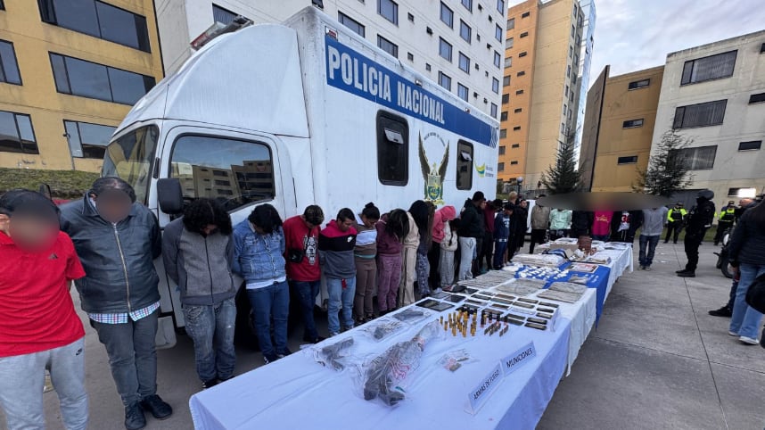 Golpe a Los Lobos y Los Choneros en Quito: 33 detenidos, armas y drogas incautadas en el Comité, La Bota y El Mirador