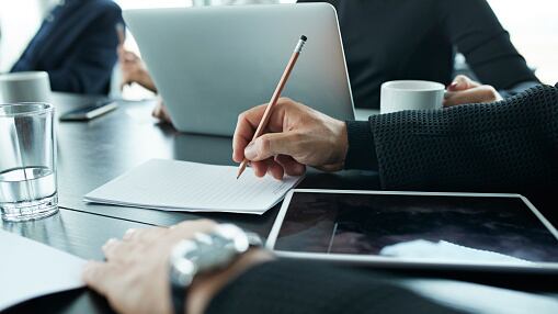 Suspensión de la jornada laboral del próximo jueves 31 será obligatoria para el sector público y privado