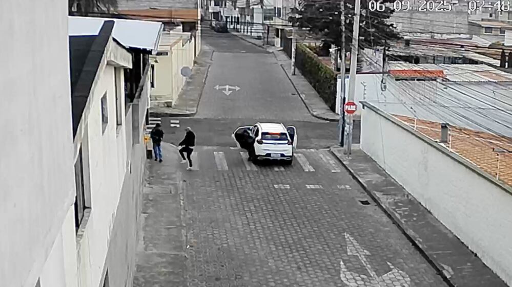 Capturan a sujetos que asaltaban a bordo de un vehículo en varios sectores de Quito