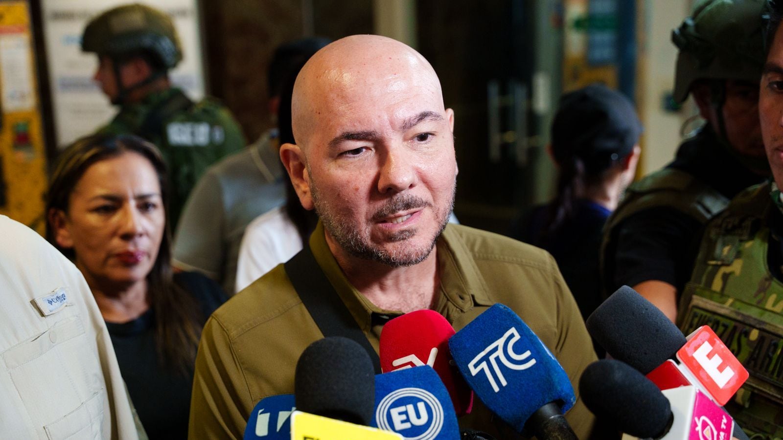 Aprueban juicio político contra Gian Carlo Loffredo, ministro de Defensa, por el Caso Malvinas