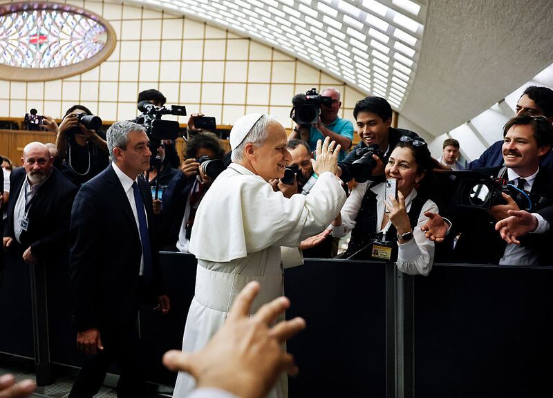 Papa León XIV con periodistas