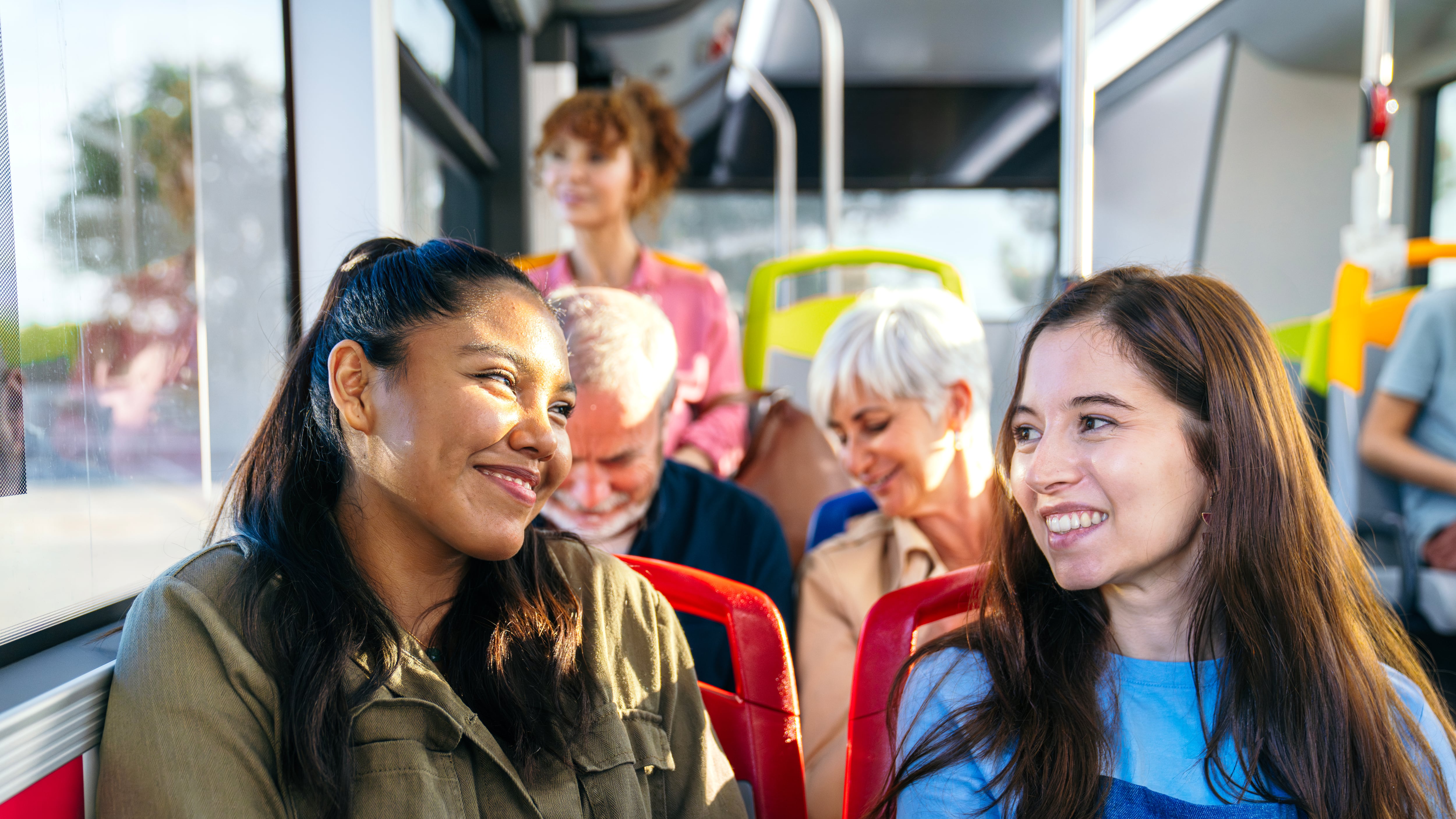 El beneficio aplicará este 8 de marzo en todas las troncales del sistema entre las 06:00 y 21:00.