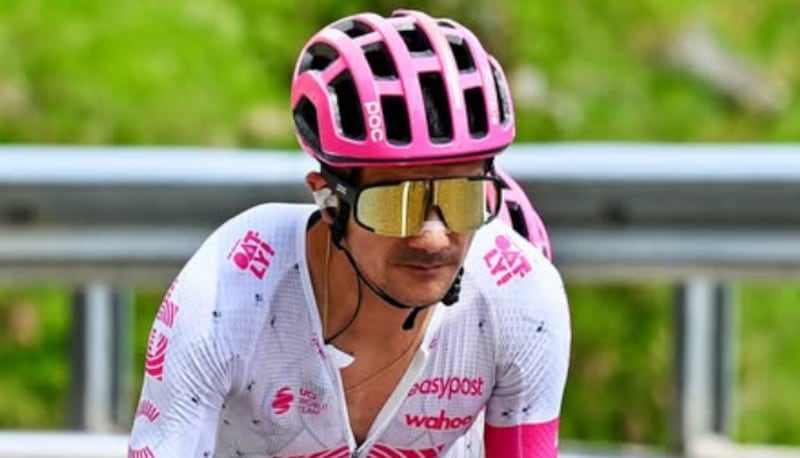 Richard Carapaz se prepara para las dos últimas etapas de montaña.