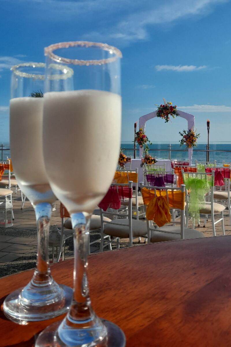 Una decoración de lujo para un momento especial en Decameron Mompiche