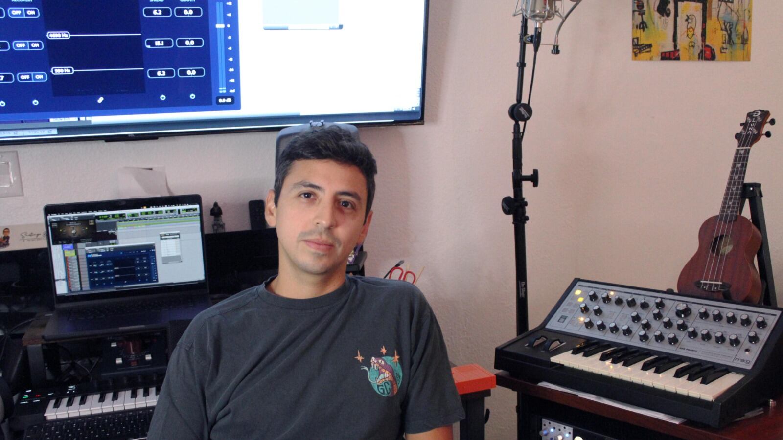 Santiago Borja en su estudio de producción - Fuente: Boletín de Prensa