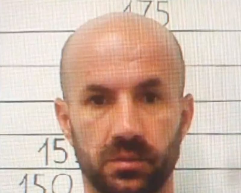 Preso escapó por cuarta vez de la cárcel de máxima seguridad en Italia - Fuente: Video de X