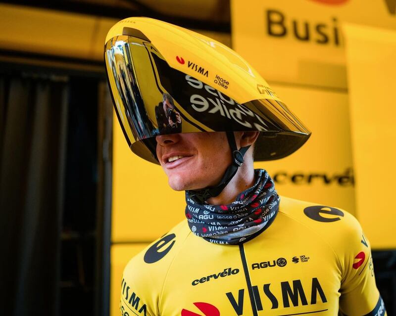 Nuevo casco del team Visma
