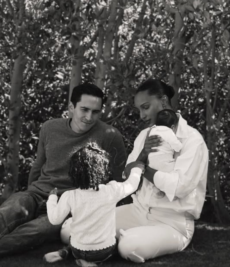 Jasmine Tookes y Juan David Borrero dan la bienvenida a su segundo hijo