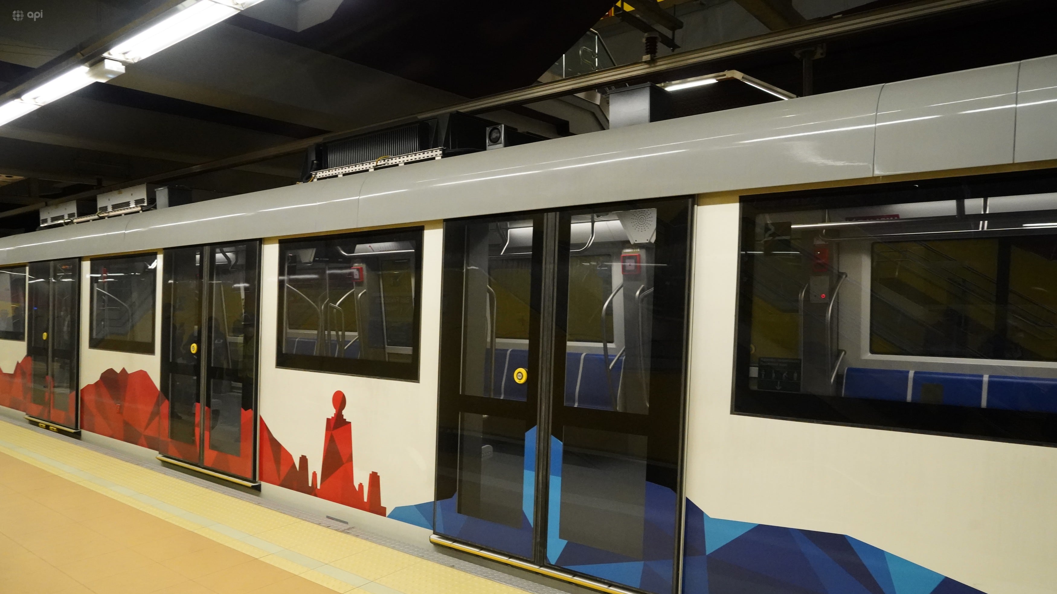 Quito 21 de diciembre 2022. Bendición de los vagones del metro para el inicio de operaciones.