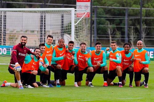 Cristiano Ronaldo y la selección de Portugal se unen al “mannequin challenge”