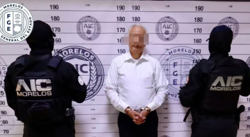 Víctor Rodríguez Padilla fue detenido por una investigación por presunta violencia familiar en México.