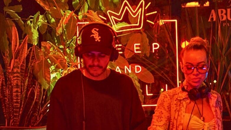 Deep and Chill: ¡Evento de Música Electrónica y Brunch!