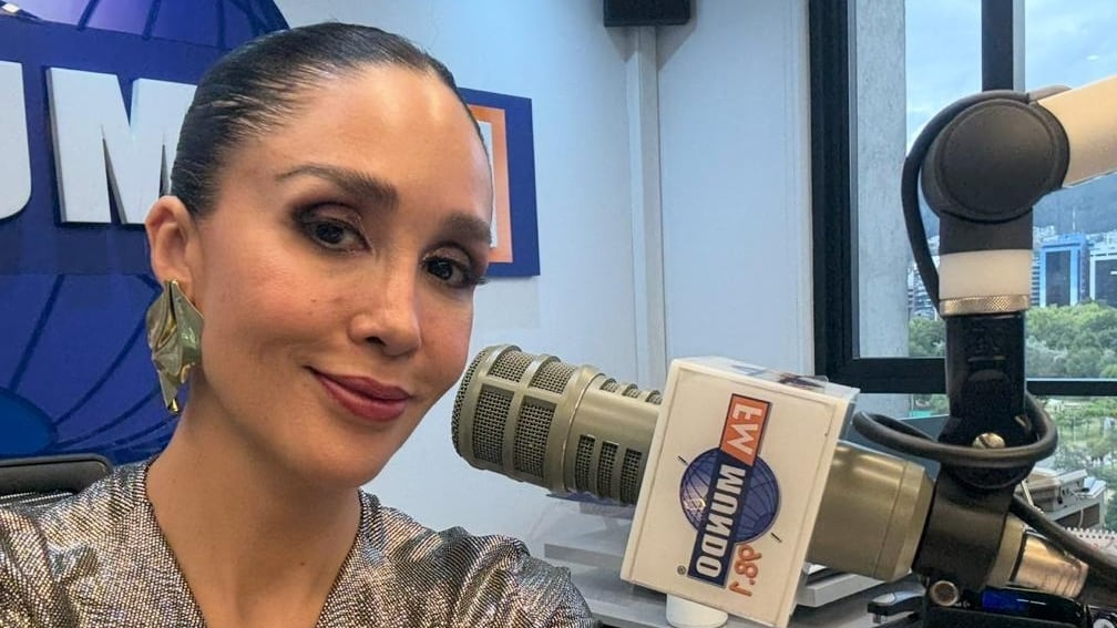 “El Mundo de Cabeza” con Karol Noboa