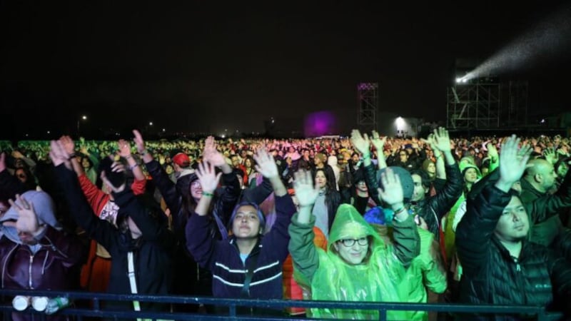 Quitofest 2025: la lluvia no frenó el primer día del festival en el Parque Bicentenario