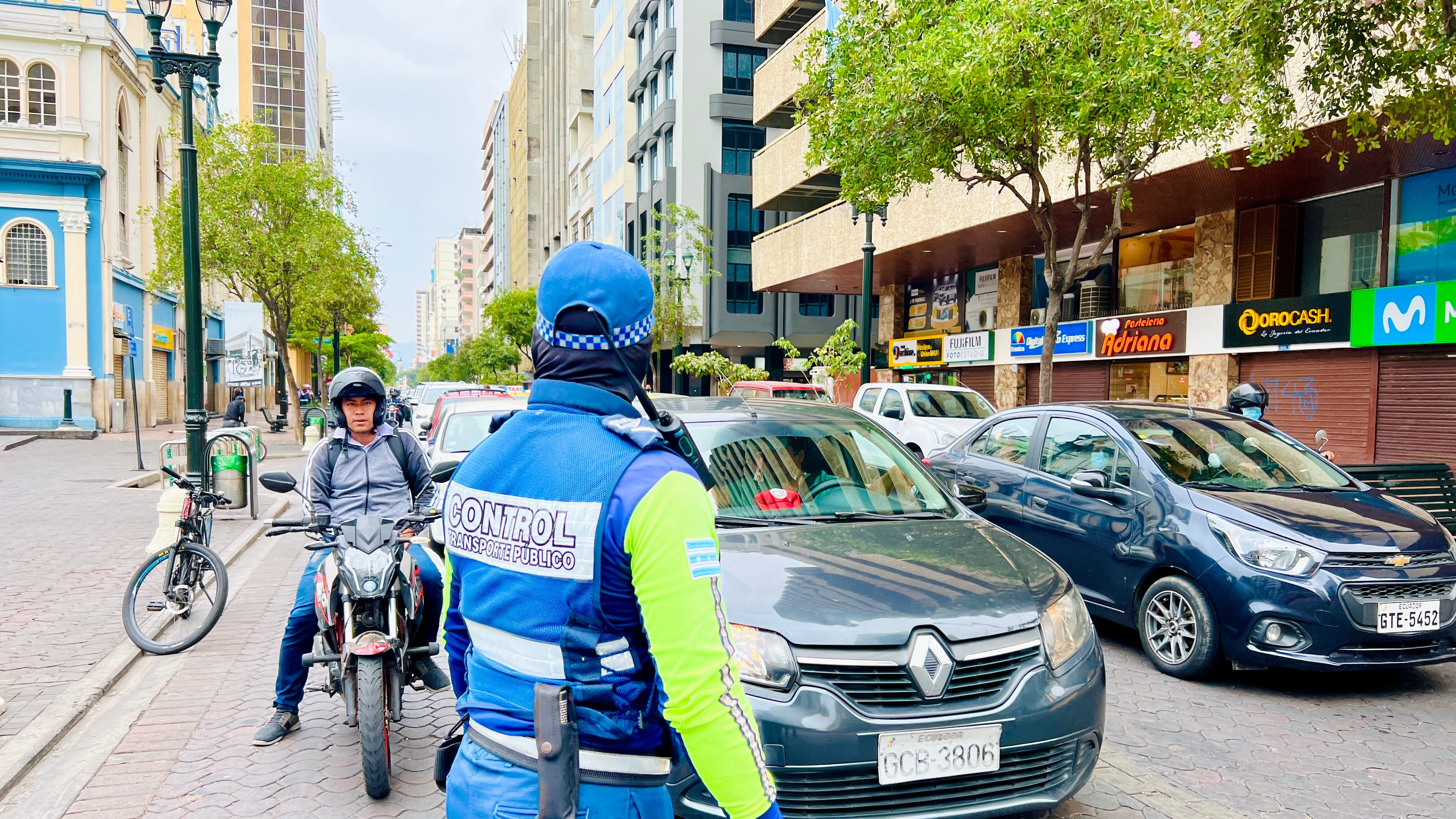 Hay cierres y desvios viales este miércoles 12 de octubre.