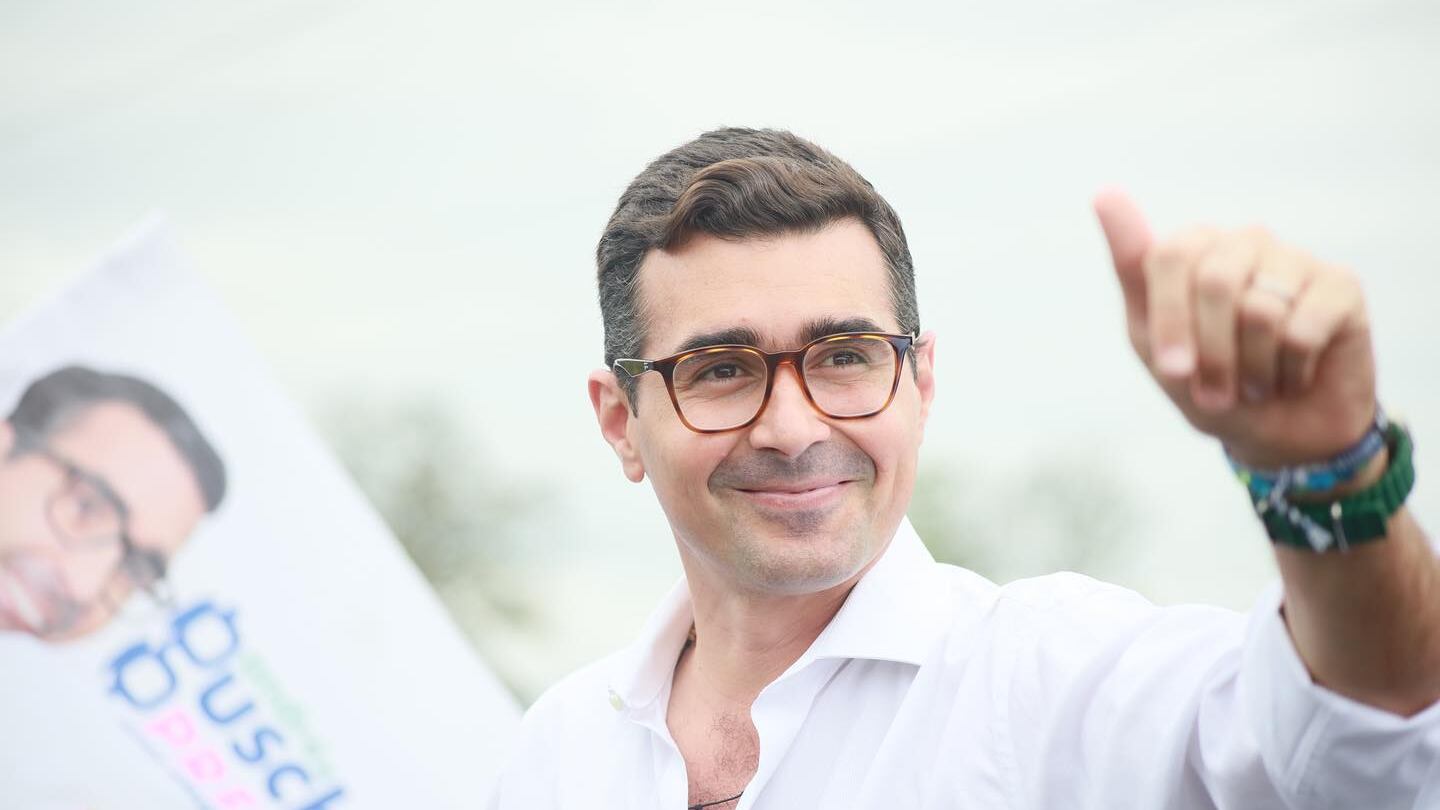 Ministro del Deporte, Andrés Guschmer