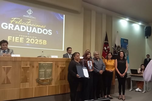 Entregan título post mortem a Rony García en Quito; murió tras ser embestido por un bus cuando ingresaba a su casa
