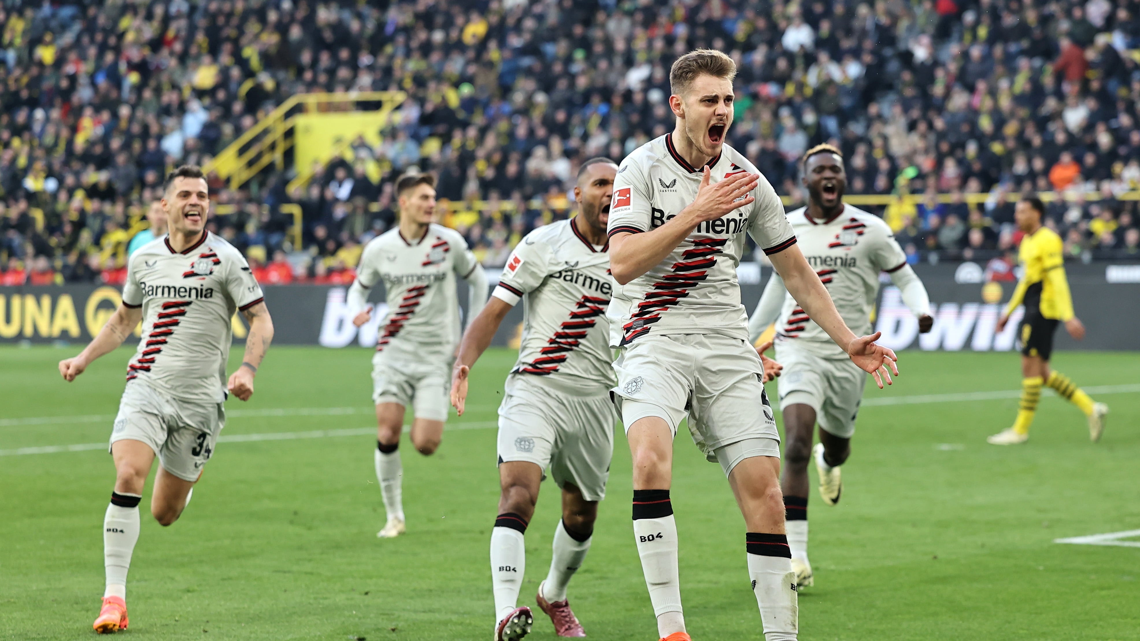 Bayer Leverkusen empató 1-1 ante el Borussia Dortmund