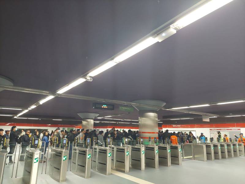 Metro de Quito funcionamiento