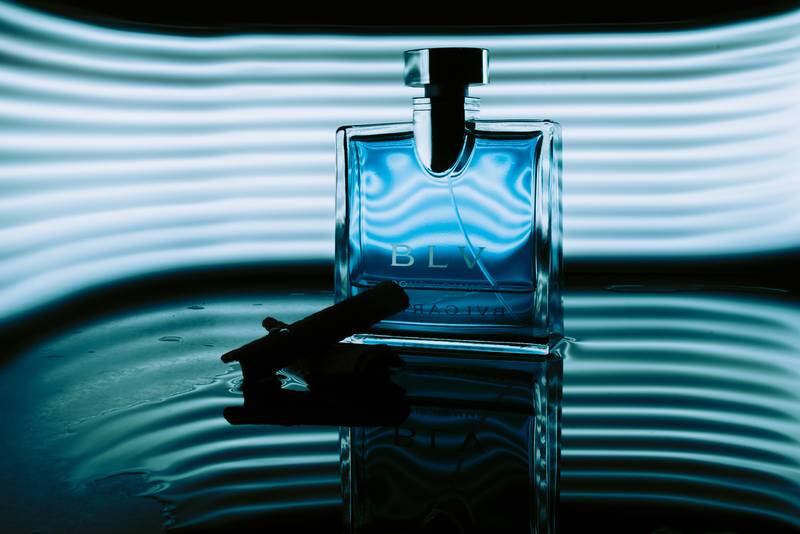 Perfume BLV de frasco azul