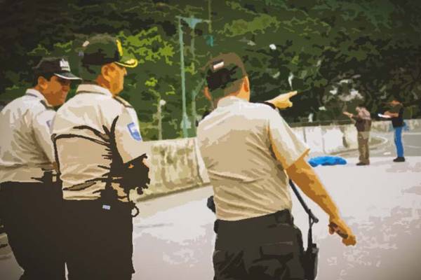 ¡Abatido! Policía acabó con sujeto que pretendía darse a la fuga con un auto robado en Guayaquil