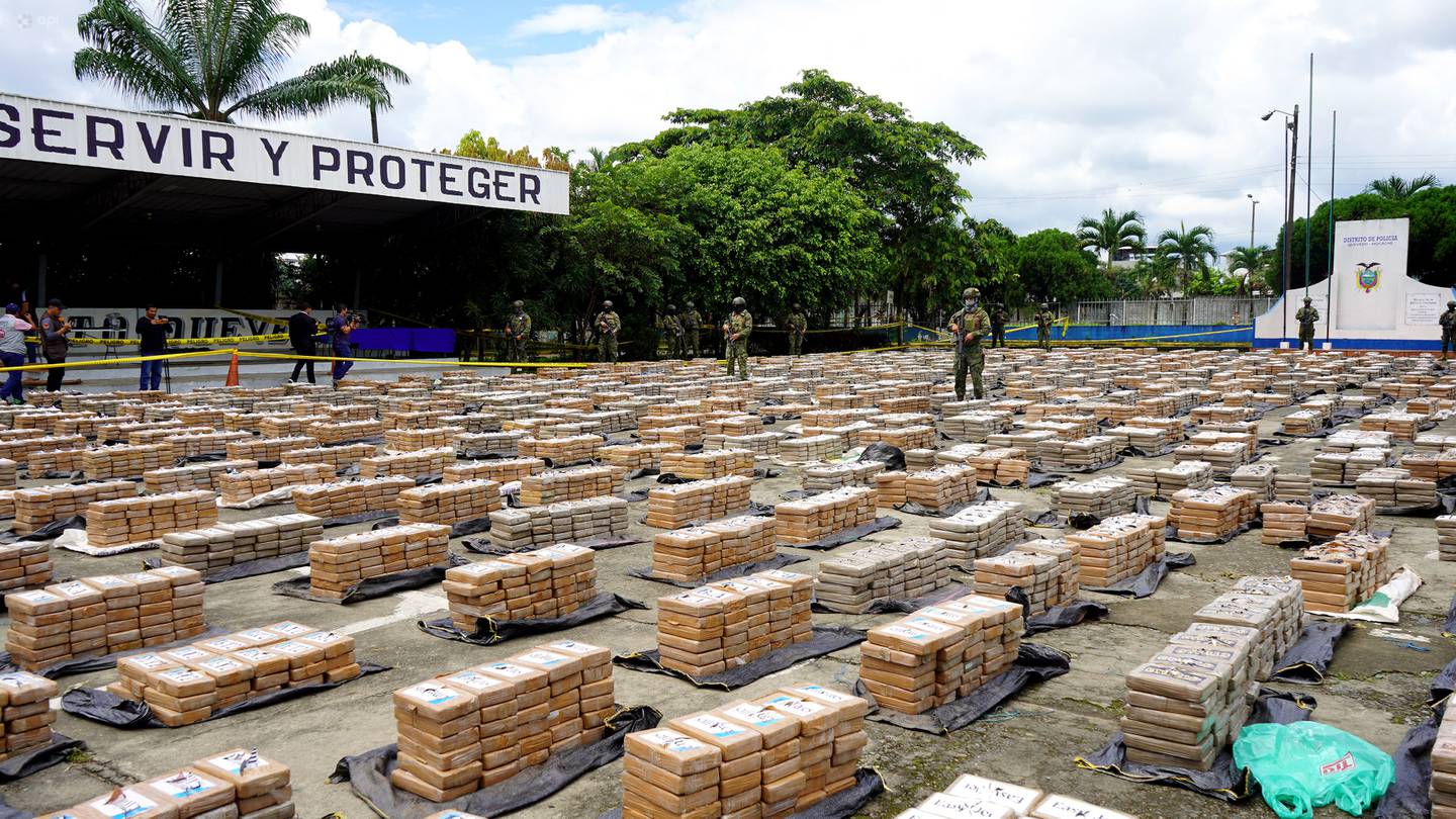 Más de 21 toneladas de droga fueron encontradas en una finca en la ciudad de Vinces en la provincia de los Ríos